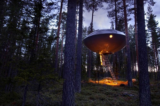 UFO-Treehotel-1