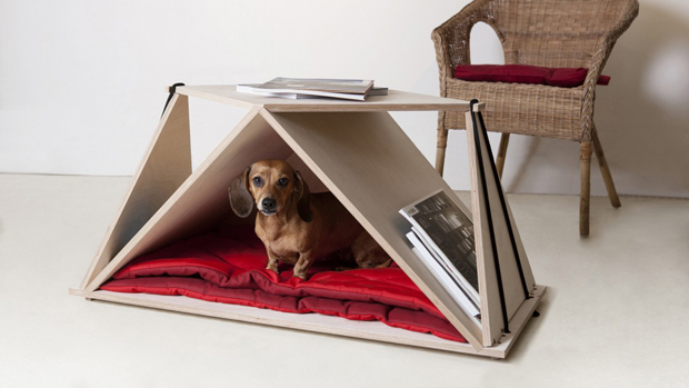 犬小屋をインテリアにしよう テーブルと一体になった犬小屋 Nidin Yadokari スモールハウス 小屋 コンテナハウス タイニーハウスから これからの豊かさを考え実践するメディア