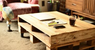 廃材活用でカッコイイテーブルが作れる？「中古パレットを使ったラフな雰囲気のローテーブル作り」〜 Let’s DIY by YADOKARI〜