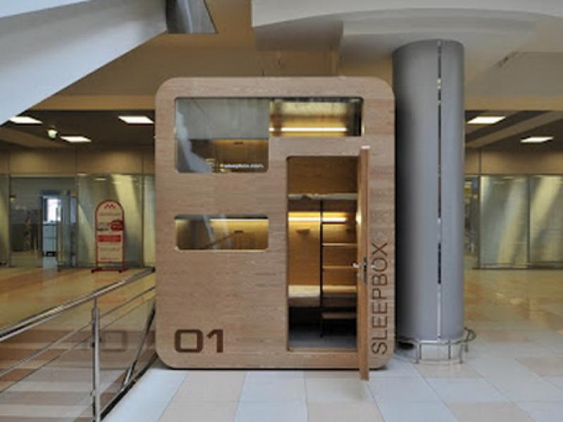 空港・駅・公共施設等のデッドスペースを有効利用できるモバイルホテル「Sleepbox」