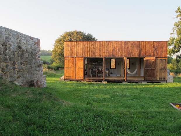 牧場の納屋を再生！ヨーロッパの素朴な隠れ家「A simple rustic retreat」