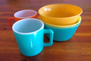 hazelatlas.mugs.bowls