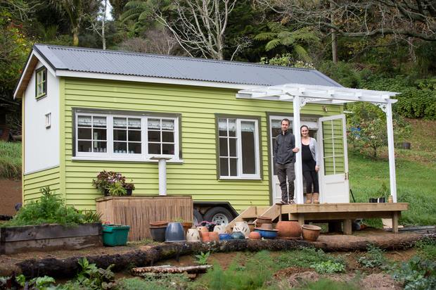 ニュージーランドの若きカップルに見る、新しい住宅すごろくのカタチ「Building A House by Shaye and Tom」