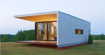 小さくても狭くない、ベッドや家電が壁からとび出す北欧の家「Passion House M1」