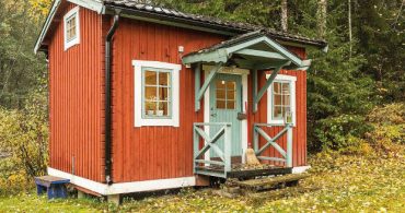 プライベートな空間は小さい方が良い、自然に包まれたタイニーハウス「Tiny Farm Cottage with Loft」