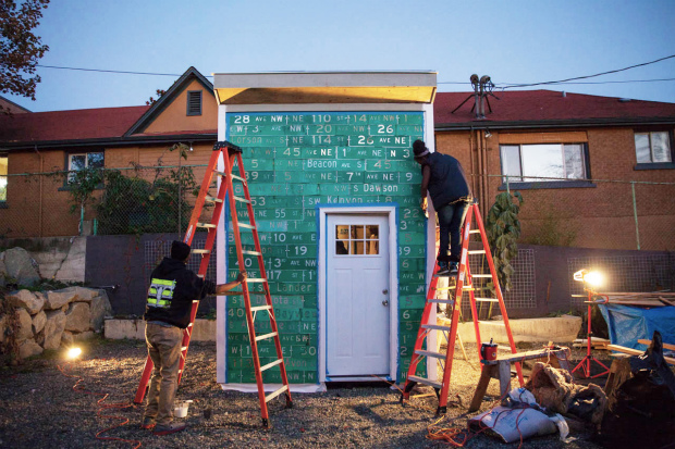 シアトルの高校生が建てる、ホームレスキャンプのスモールハウス「Impossible City」
