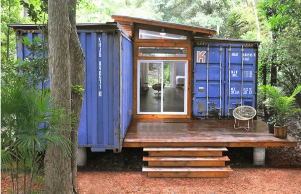 Artist-Shipping-Container-Home-Studio-001-600x387
