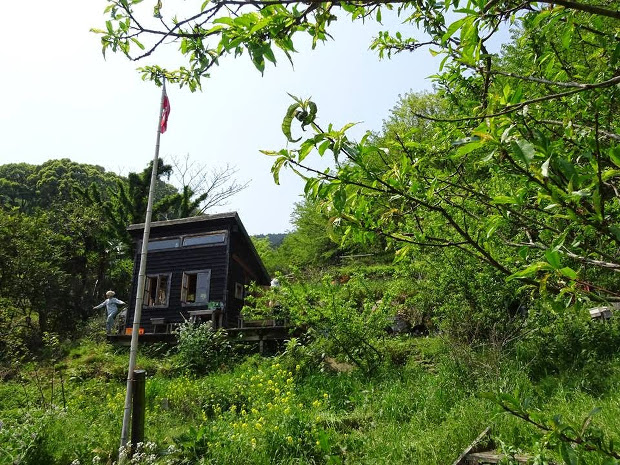 イェンスさんが神奈川県小田原市につくったコミュニティガーデン「エノコロ」