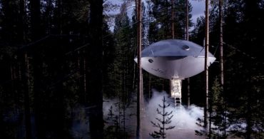 スウェーデンの森に出没した宇宙からの訪問者?!「The UFO」