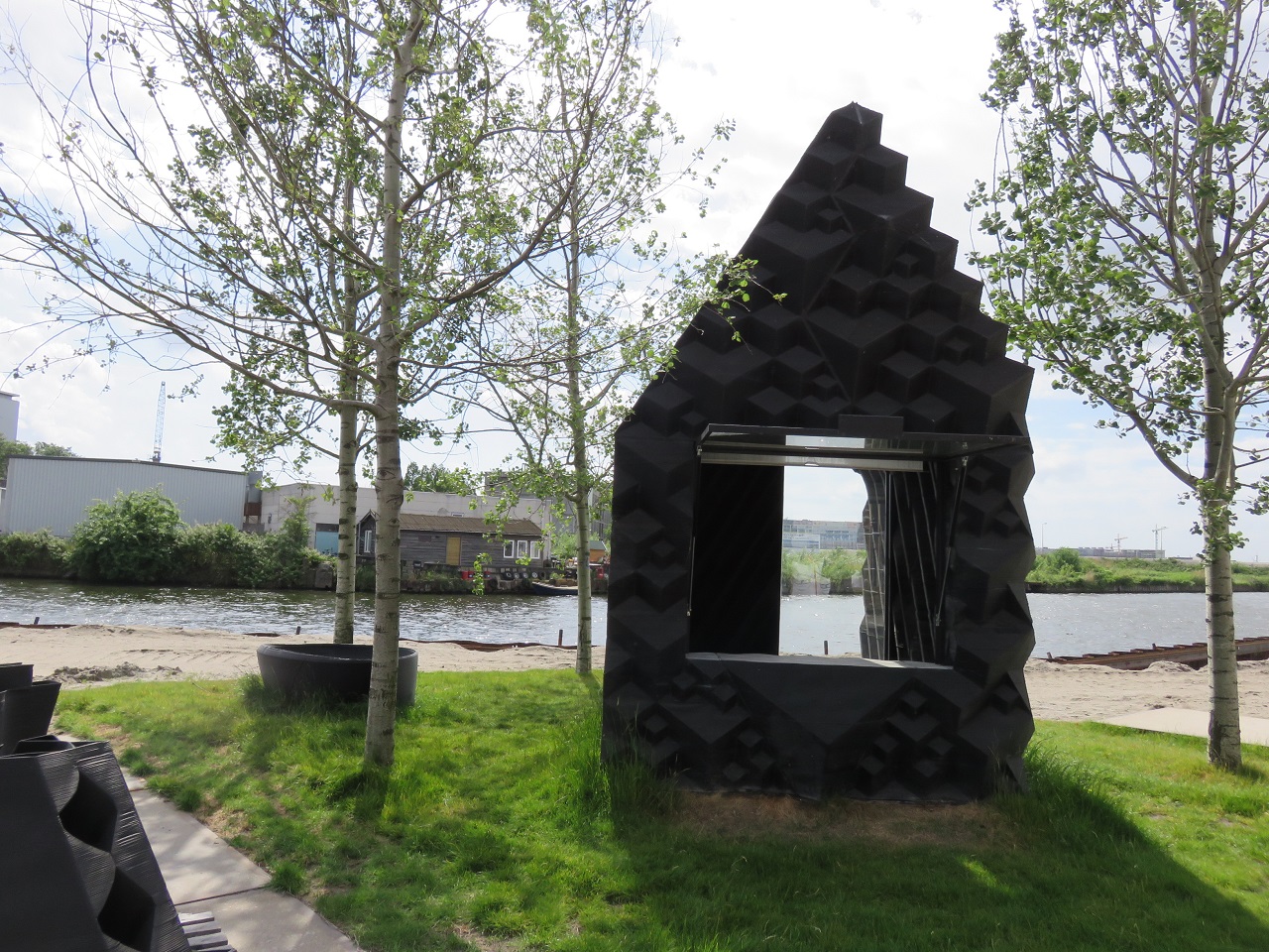 【タイニーハウスに行ってみた】「3Dプリンターの家」 in アムステルダム