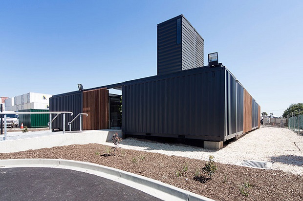620room-11-royal-wolf-melbourne-headquarters-designboom-00