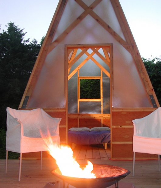 Swamp-Hut-fire-pit
