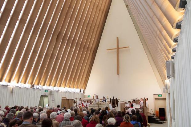 Shigeru-Ban-Cardboard-Cathedral-11