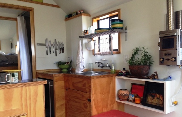 clothesline-tiny-homes-tub02