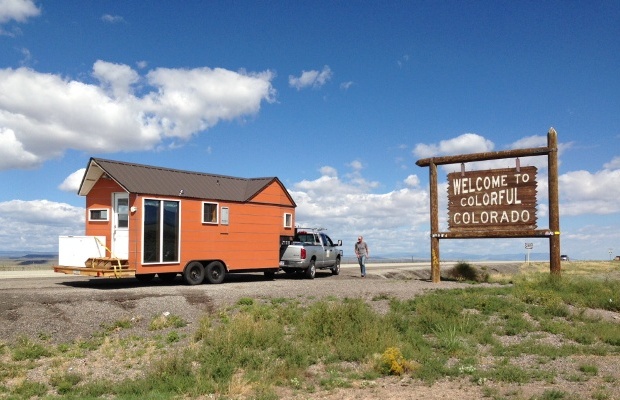 clothesline-tiny-homes-tub06