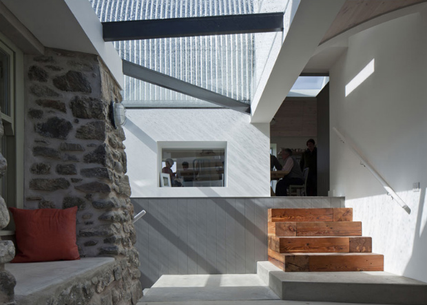 House-No.7-by-Denizen-Works_dezeen_ss_8