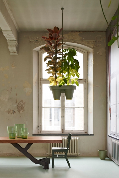 roderick-vos-bucketlight-plant-fixture-designboom023
