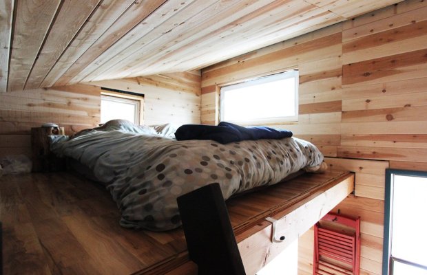 snowborder's_micro_cabin05