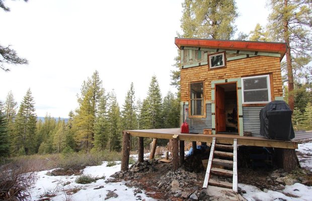 snowborder's_micro_cabin08
