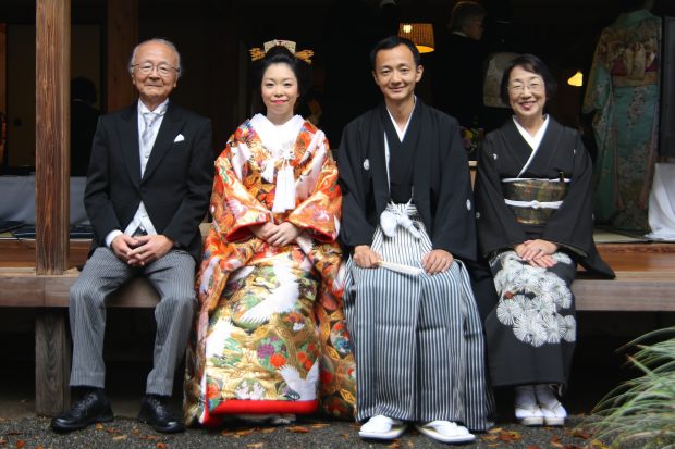 高砂で写真を撮るのではなく、縁側で。