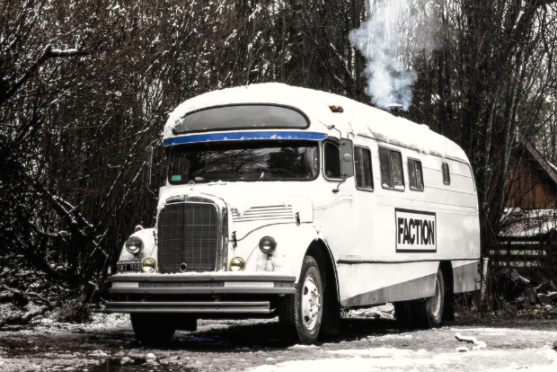 La-Chanchita-Adventure-Bus-Conversion-27_crop