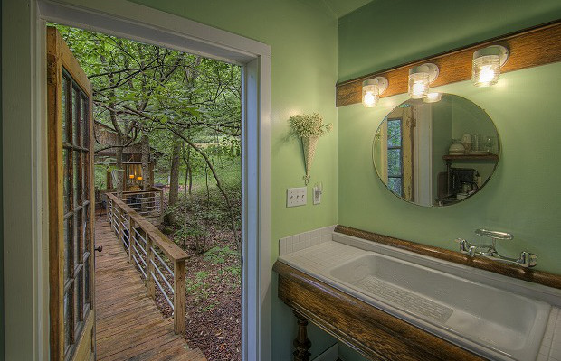 candle wood cabin2