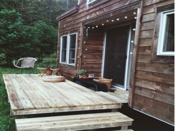 natalies-the-villager-tiny-house-003-600x594