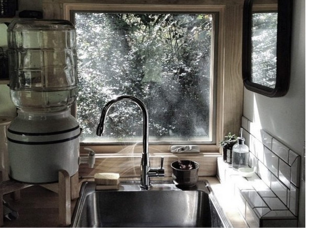 natalies-the-villager-tiny-house-005-600x603
