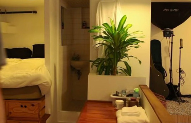 amazing-400-sf-small-apartment-tub06