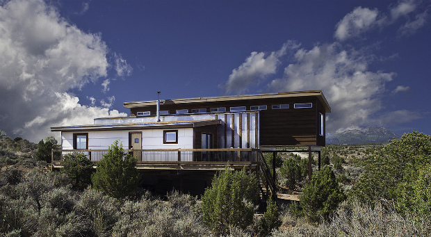 Via:designbuildbluff.org　こちらは2011年に建てられた「WESTWATER」