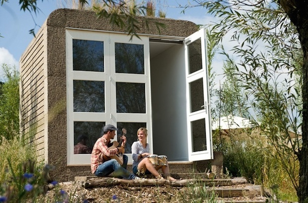 http://tinyhouseblog.com