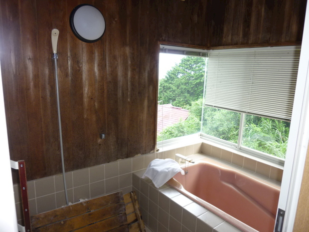 rock-on-tub05