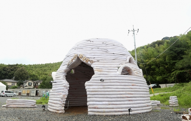 入口のカーブが楽しげ。