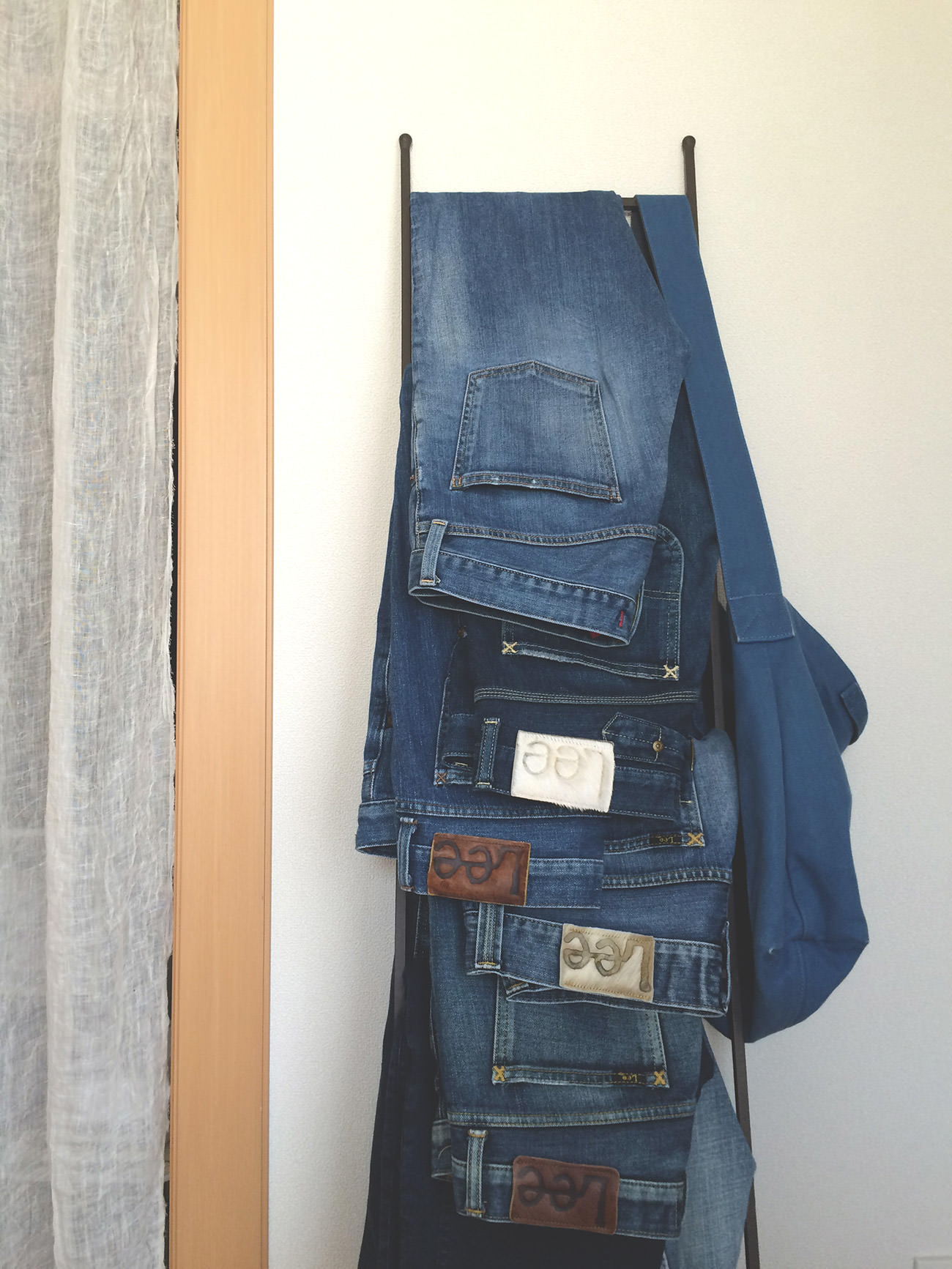 人生の今の時期だから似合う服を、少しだけ持って、心地良く暮らす。