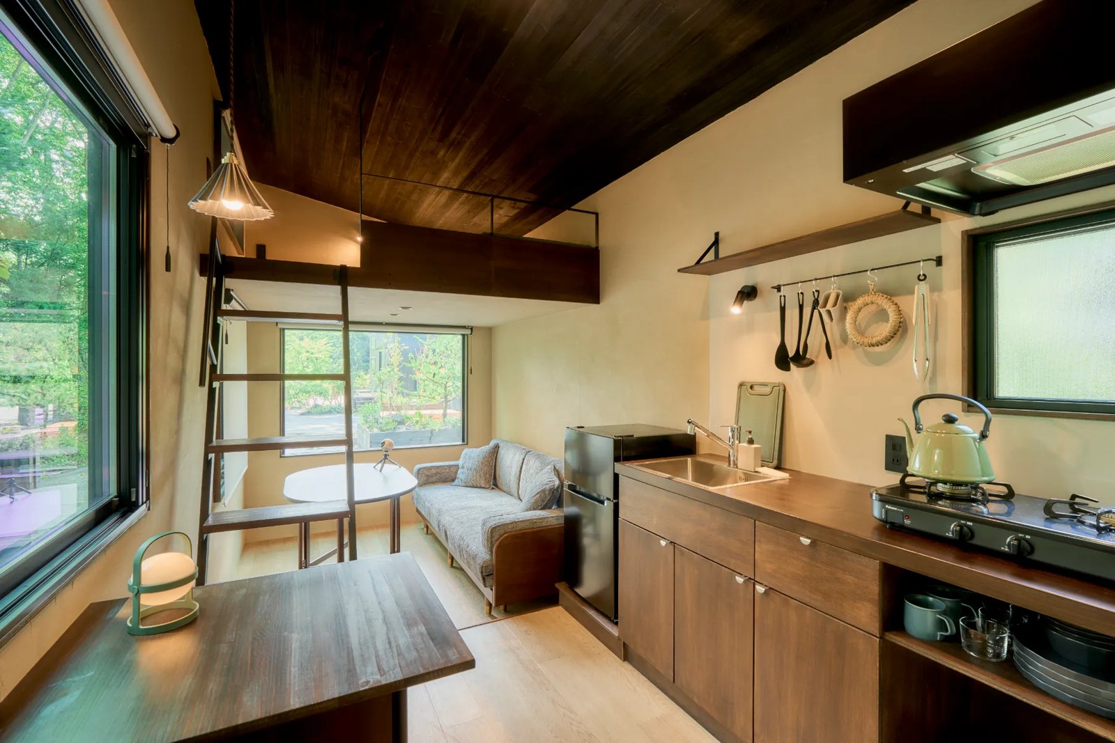 YADOKARI、被災された方向けにトレーラーハウスを支援価格で提供。5棟限定で輸送・設置費を無料に